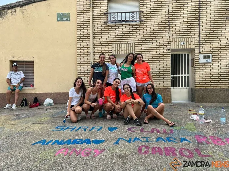 arte infantil llena de color las calles de Coreses _47
