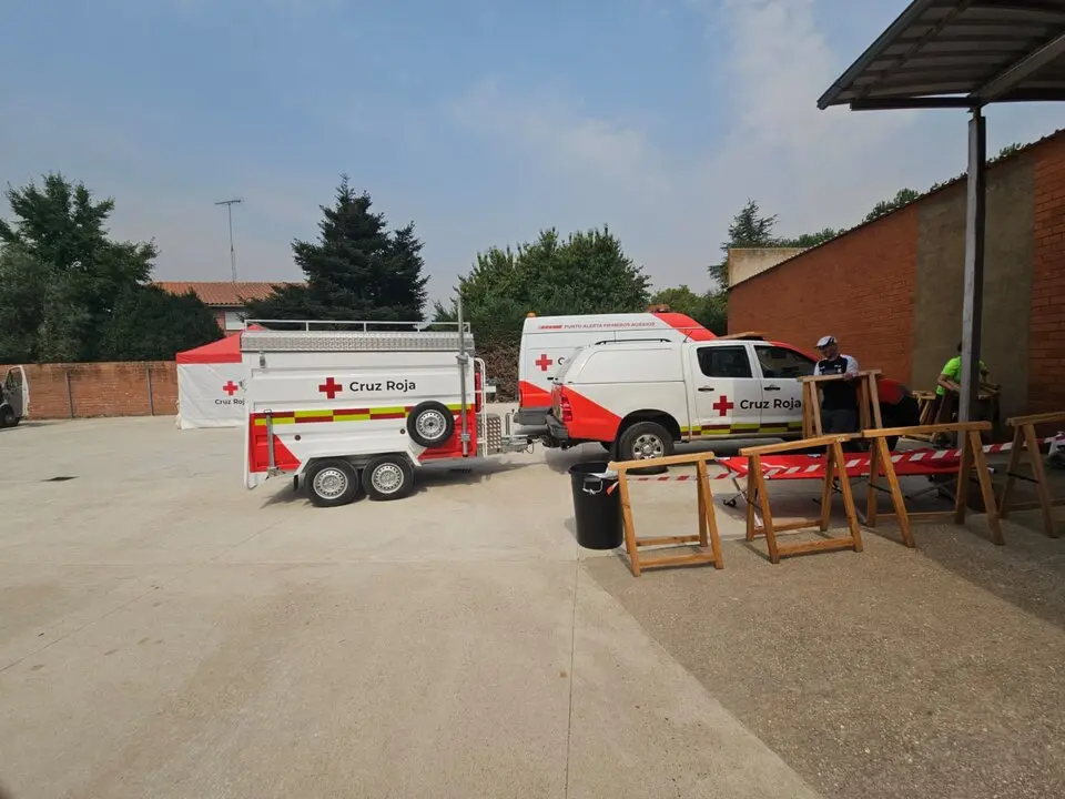 desalojados del incendio en Camarzana de Tera  (9)