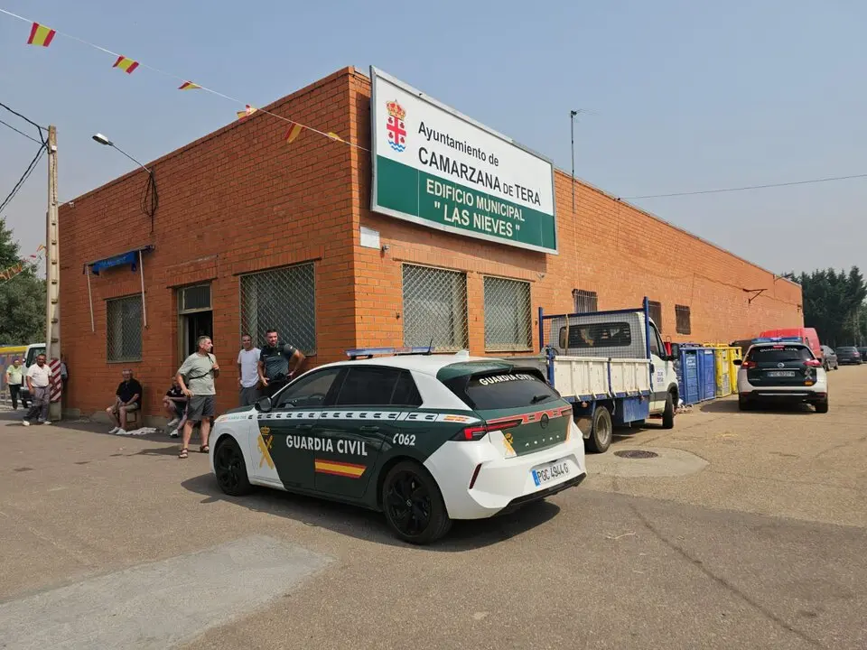 desalojados del incendio en Camarzana de Tera (10)