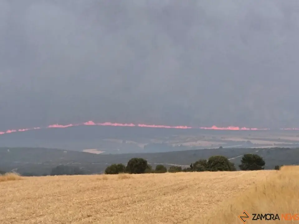 Incendio de Puercas desde Valer