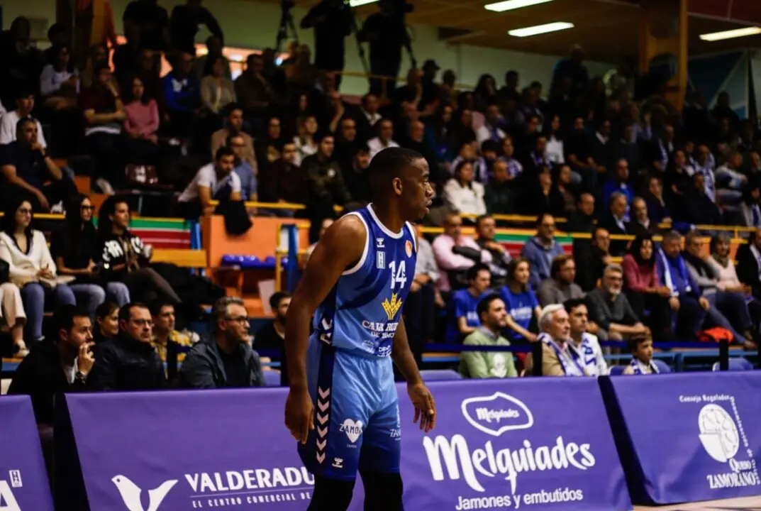 Zaid Hearst, CB Zamora
