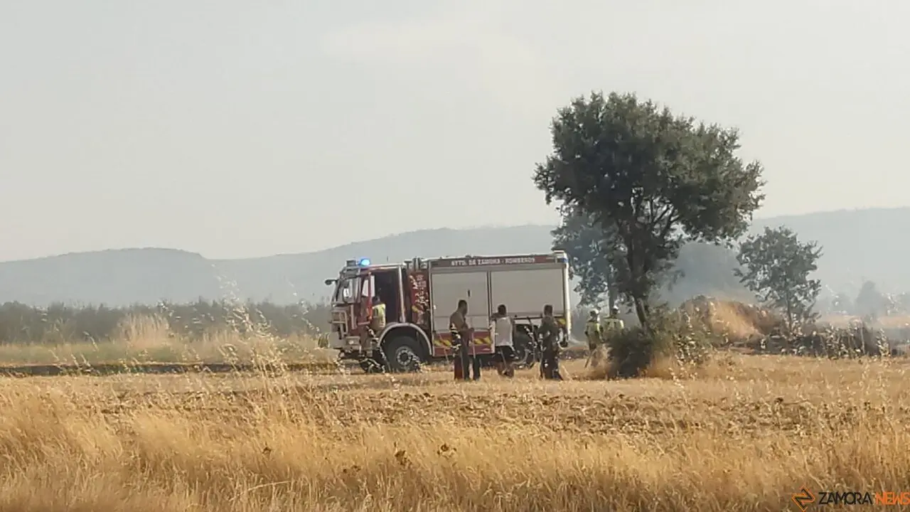 Bomberos en Serracin