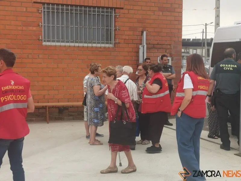 desalojados por los incendios en Camarzana de Tera _17