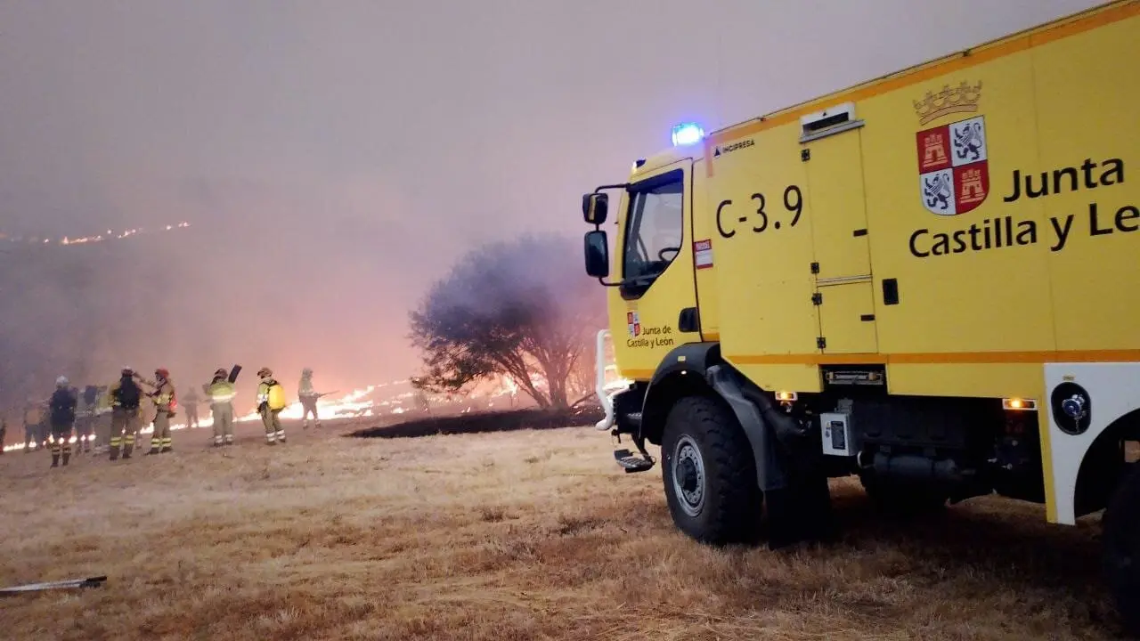 Fuego Villanueva de la Sierra_4