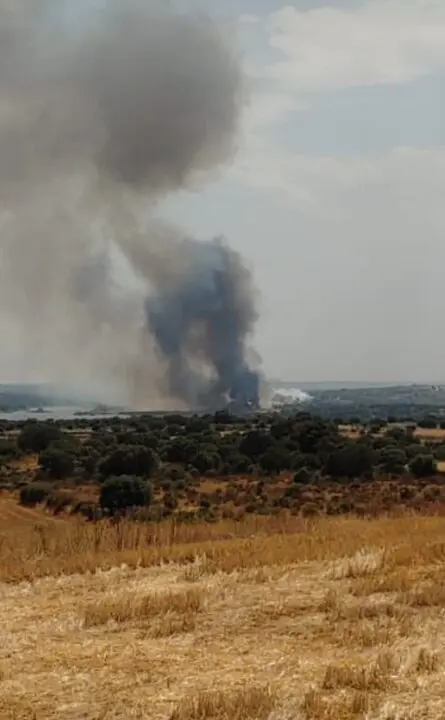 Sayago tiembla entre cenizas: el humo de Cipérez reaviva los fantasmas del fuego