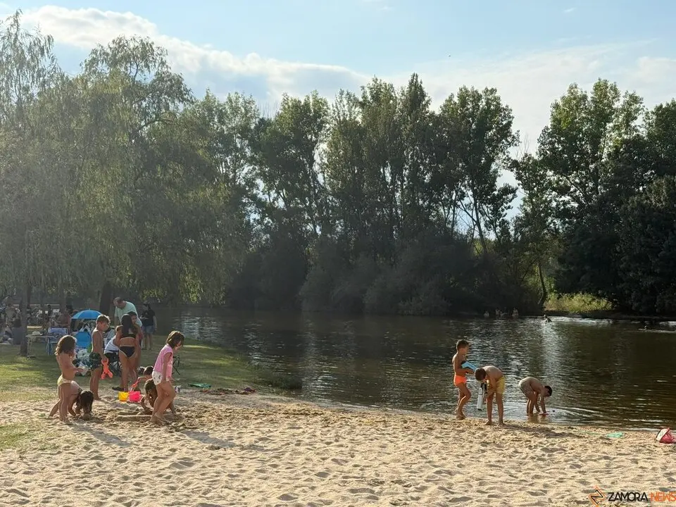 Santib&aacute;&ntilde;ez de Tera abre las fiestas de San Tirso con una multitudinaria comida popular