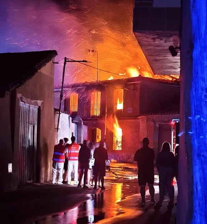 riego del camino incendio