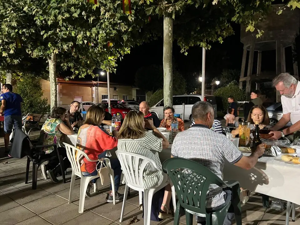 Cena de peñas Villalazán_2