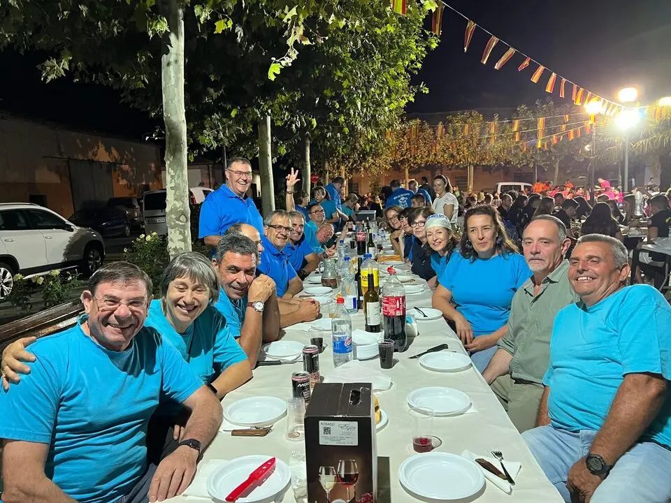 Cena de peñas Villalazán_7