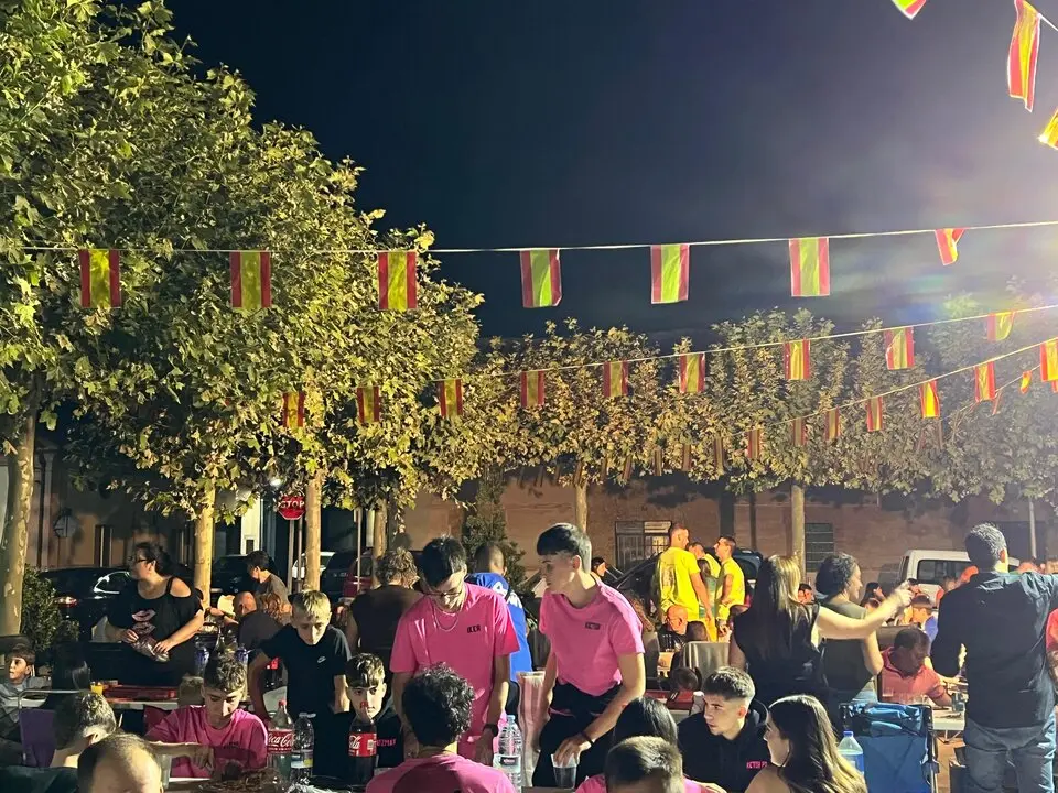 Cena de peñas Villalazán_8