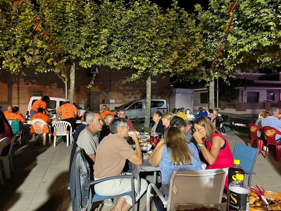 Cena de peñas Villalazán_21