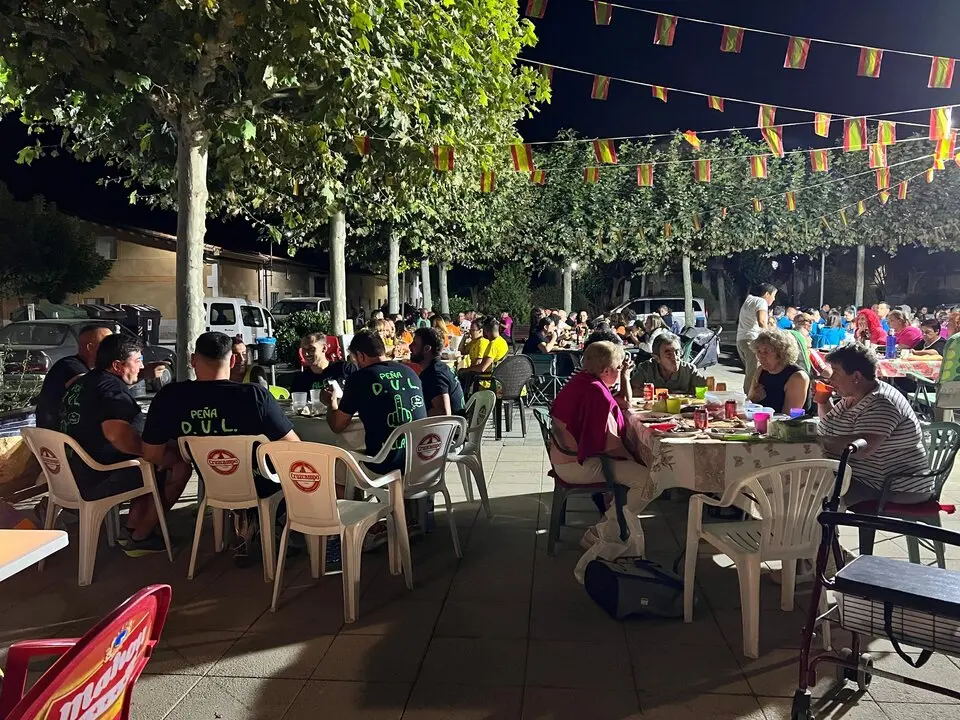Cena de peñas Villalazán_23