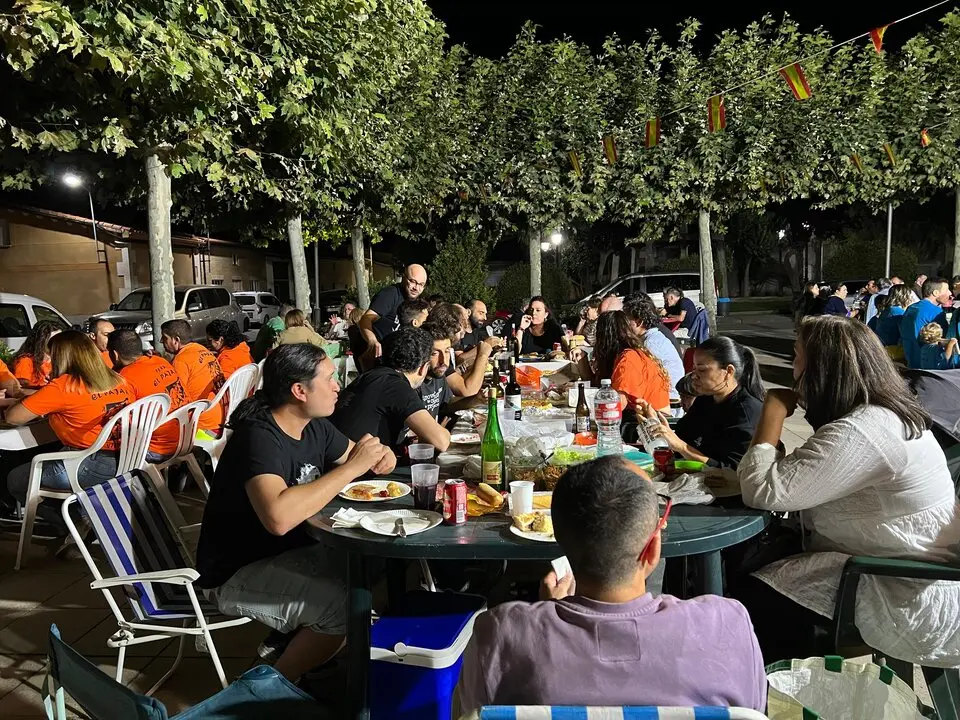 Cena de peñas Villalazán_28