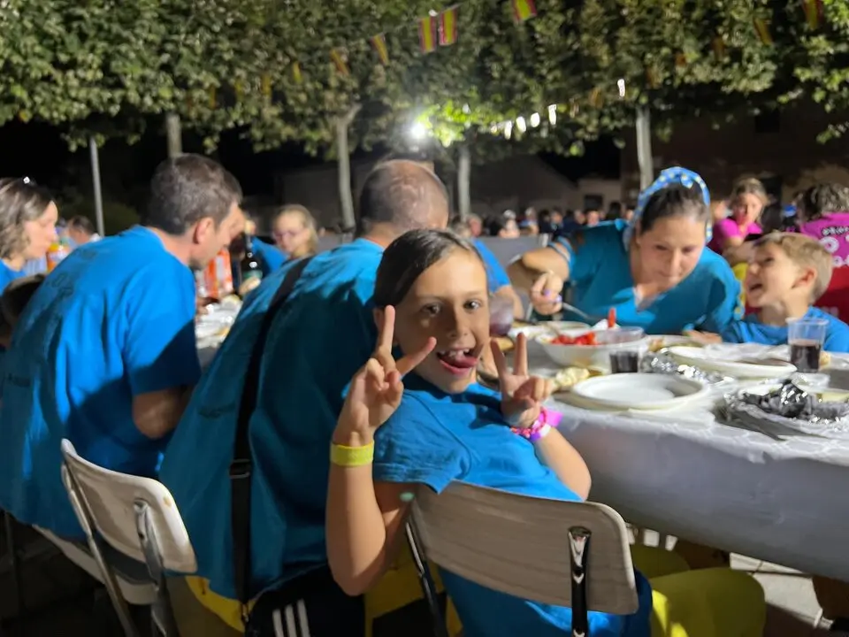 Cena de peñas Villalazán_30