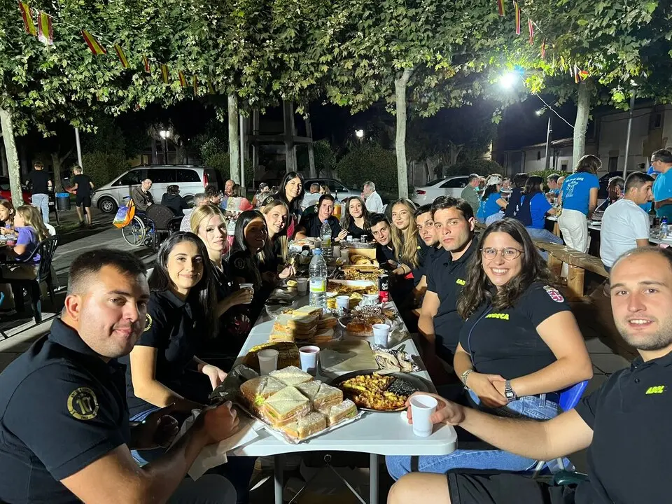 Cena de peñas Villalazán_33