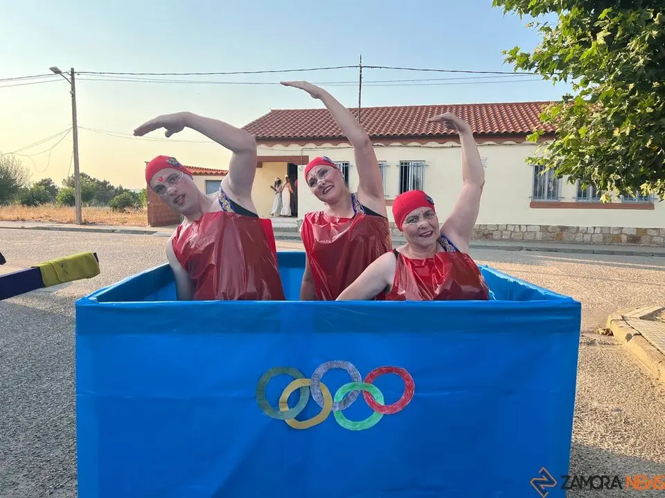 Desfile de peñas Villalazán_3