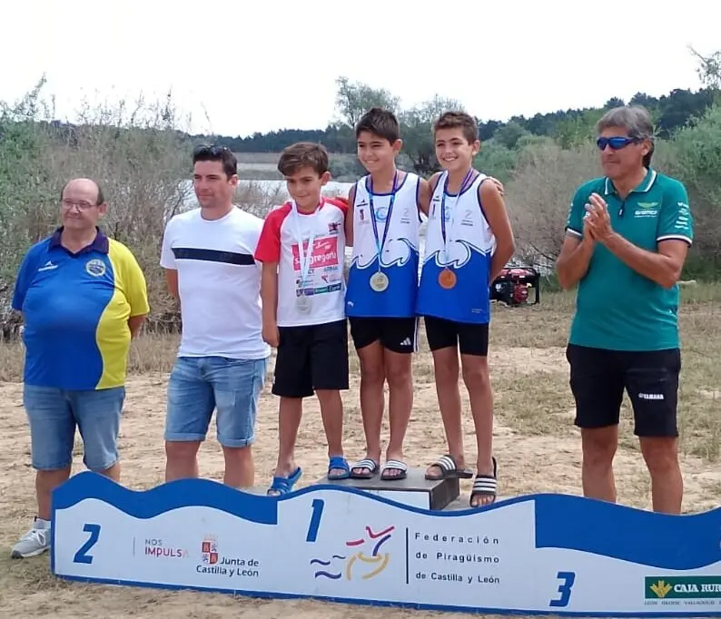 Podium Manuel y Ruben Aguilar de Campoo 2025 (1)