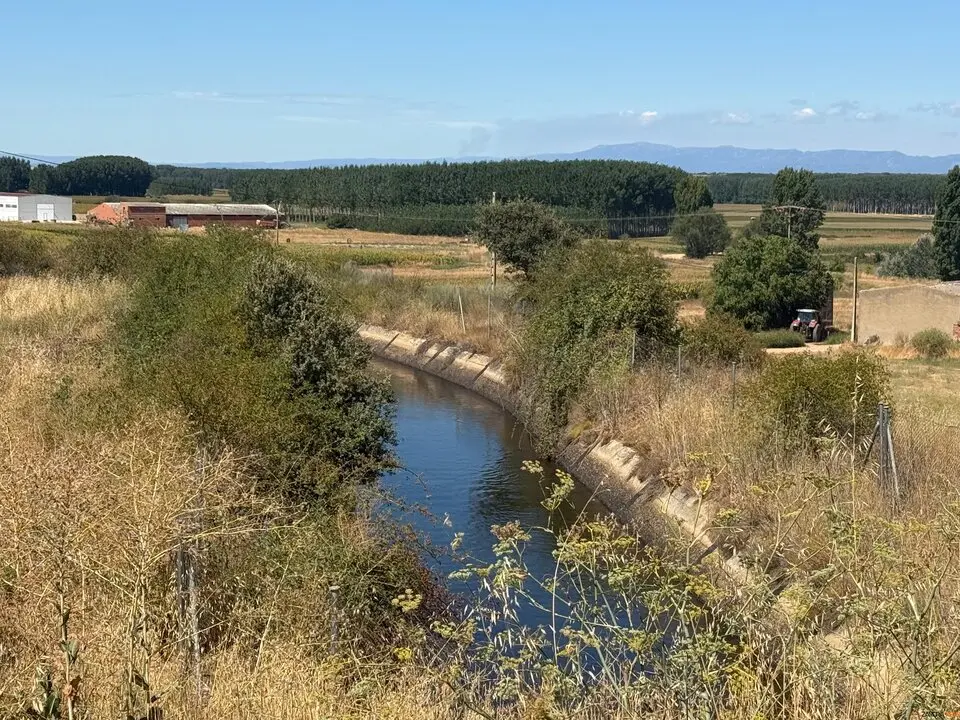 Canal del Tera. imagen de archivo