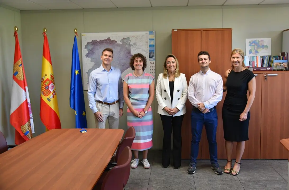 Dos jóvenes de Castilla y León comienzan prácticas en la Delegación Permanente en Bruselas