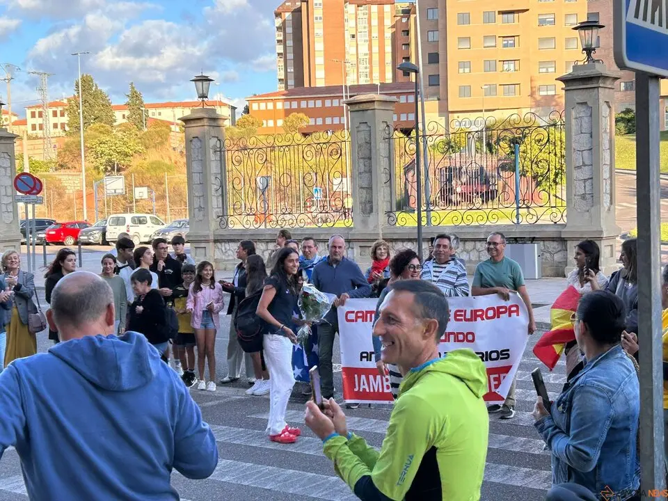 Zamora arropa a Ana Bailón