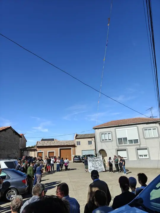 concentración en apoyo a Álvaro en Olleros de Tera  (8)