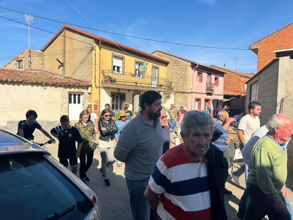 concentración en apoyo a Álvaro en Olleros de Tera   (7)