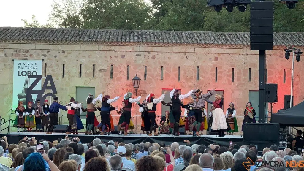 Gala inaugural Festival Internacional del Folklore 2025_5