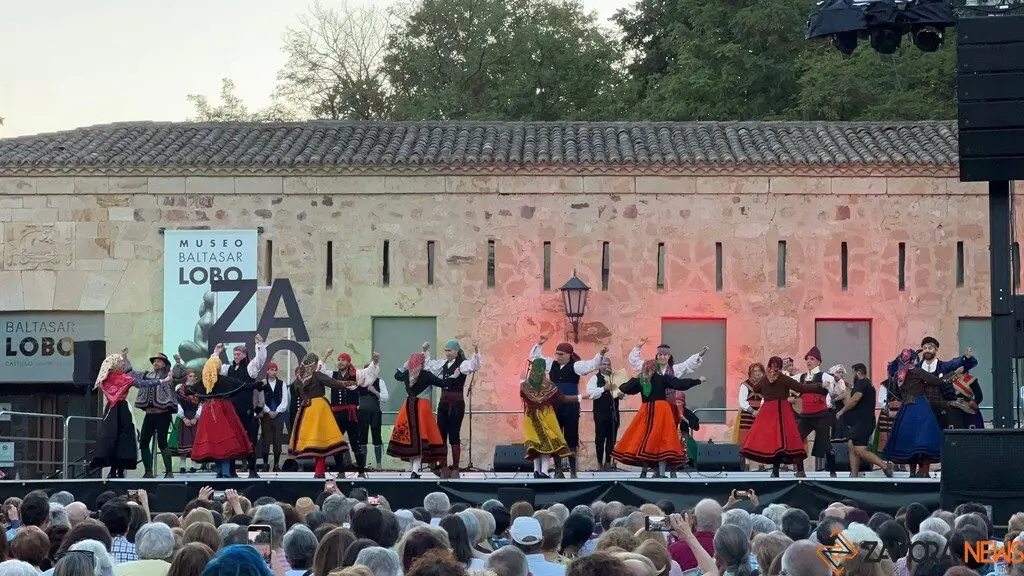 Gala inaugural Festival Internacional del Folklore 2025_7