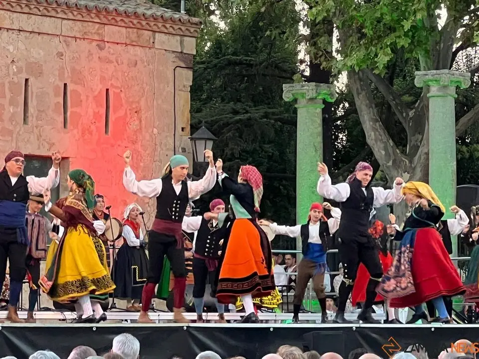 Gala inaugural Festival Internacional del Folklore 2025_12