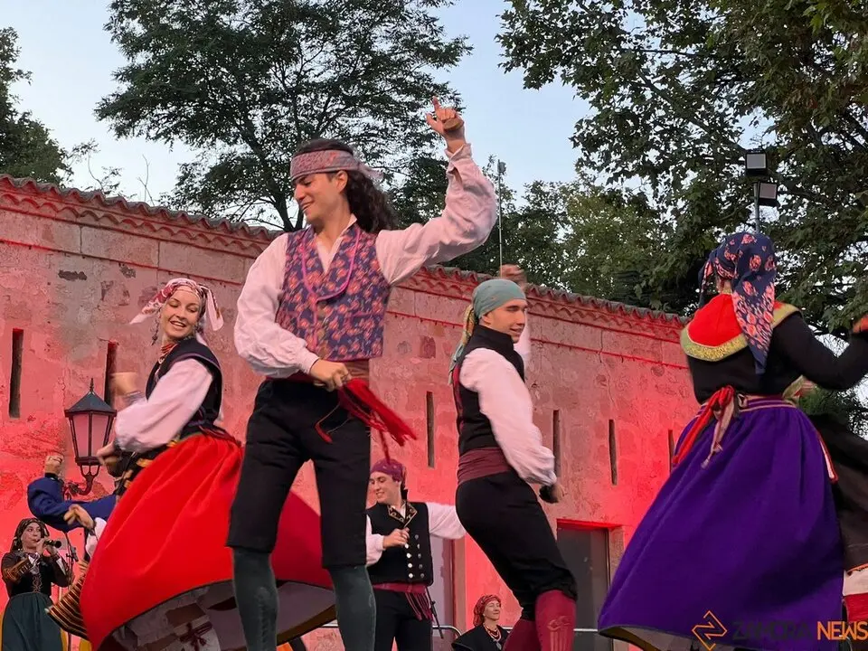Gala inaugural Festival Internacional del Folklore 2025_27