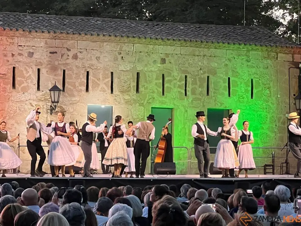 Gala inaugural Festival Internacional del Folklore 2025_31
