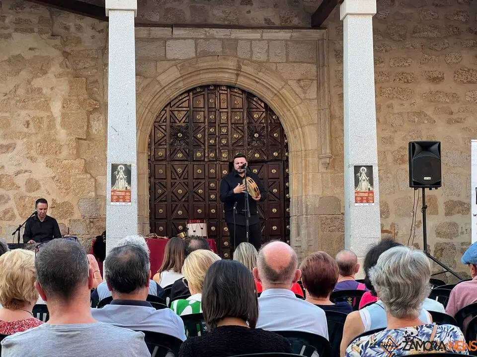 Pedraza en Clave de Folk en Zamora, Plaza de San Antol&iacute;n_2