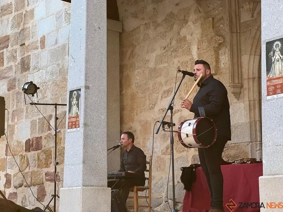 Pedraza en Clave de Folk en Zamora, Plaza de San Antol&iacute;n_8