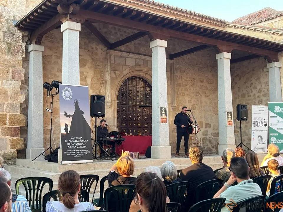 Pedraza en Clave de Folk en Zamora, Plaza de San Antol&iacute;n_17