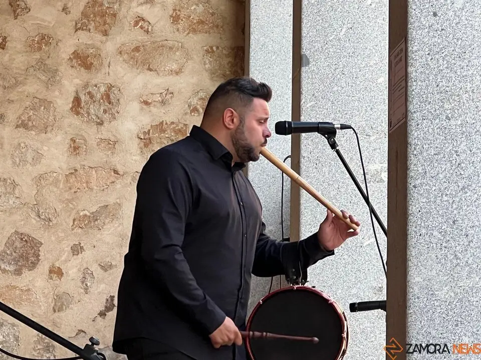 Pedraza en Clave de Folk en Zamora, Plaza de San Antol&iacute;n_19