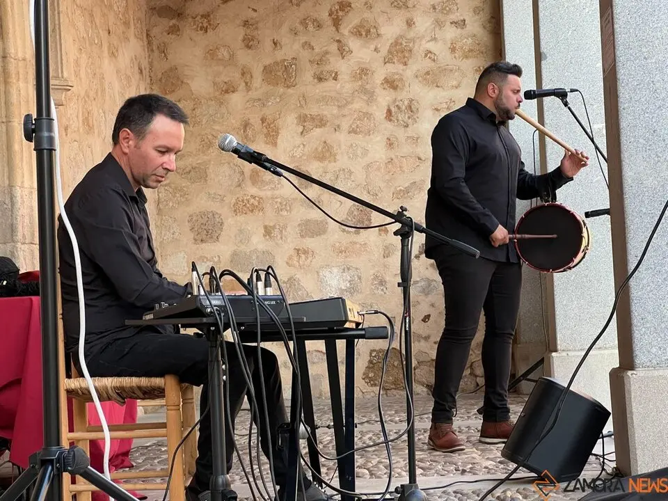 Pedraza en Clave de Folk en Zamora, Plaza de San Antol&iacute;n_20