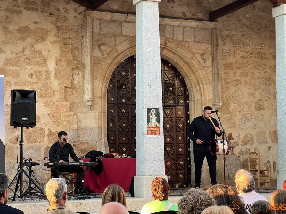 Pedraza en Clave de Folk en Zamora, Plaza de San Antol&iacute;n_21
