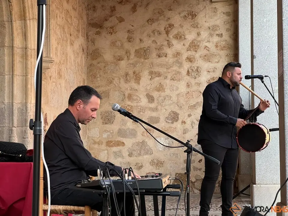 Pedraza en Clave de Folk en Zamora, Plaza de San Antol&iacute;n_22