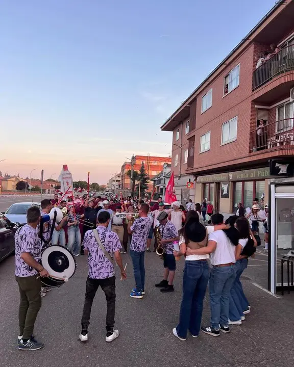 Desfile de disfraces Morales del Vino- imagen redes
