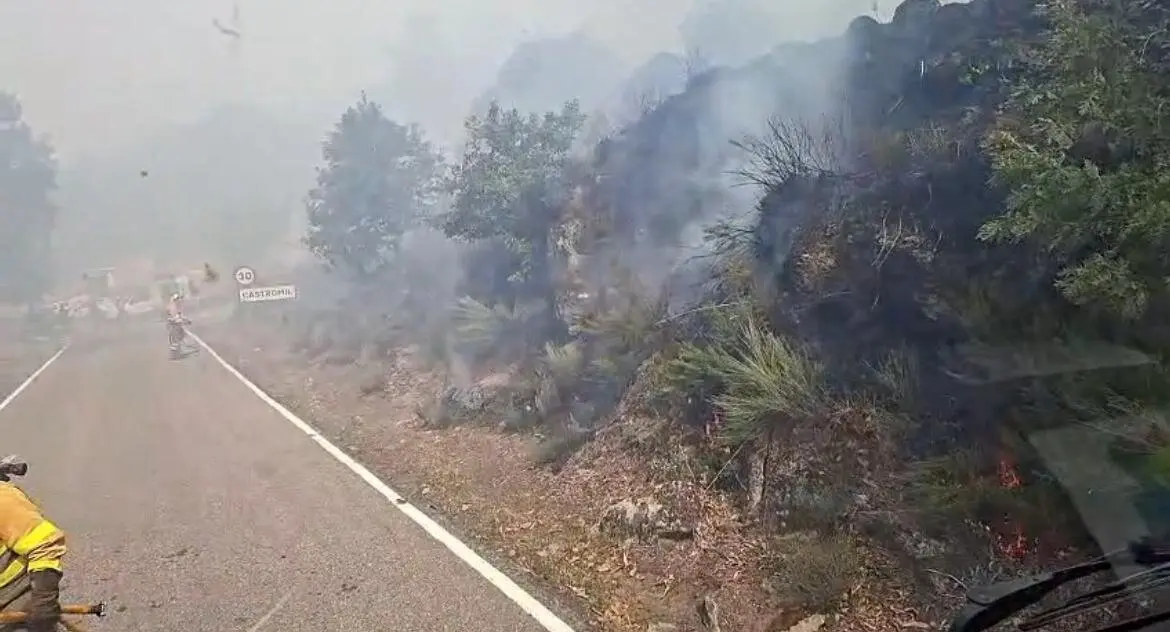 Incendio a las puertas de castromil