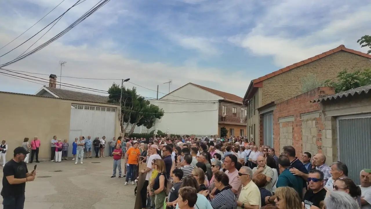 manifestación por Álvaro en Olleros de Tera    (1)