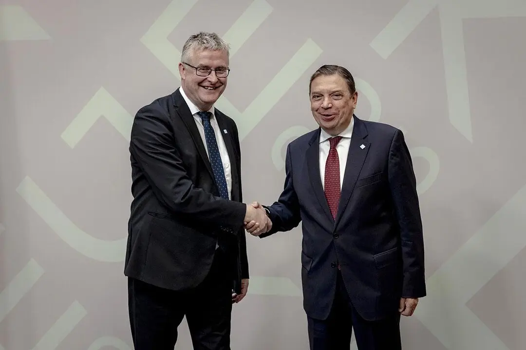 El ministro de Agricultura, Pesca y Alimentación. recibido en Copenhague (Dinamarca)