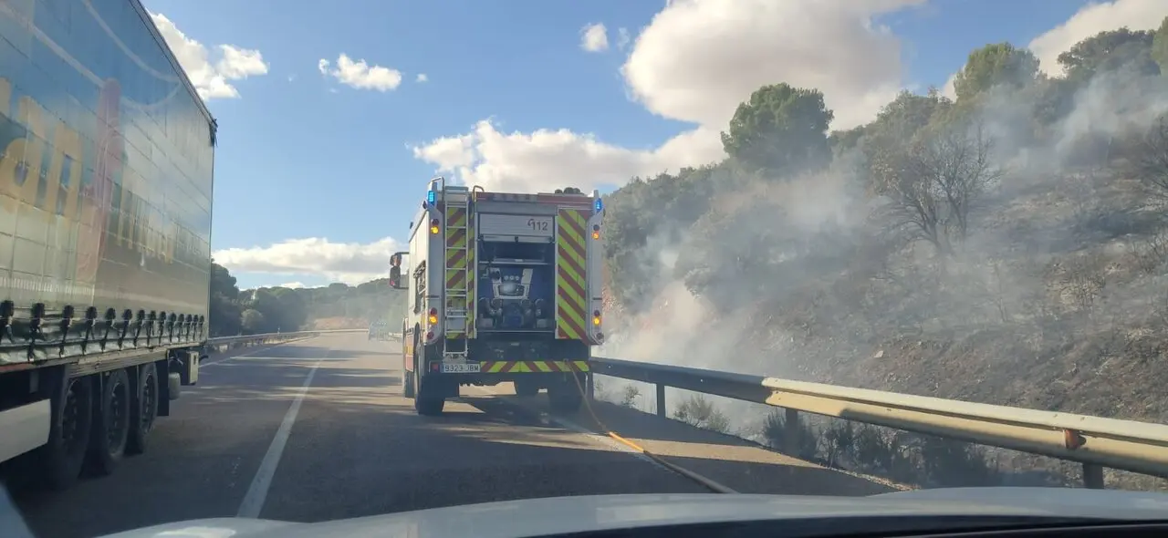 Incendio cuneta N-122