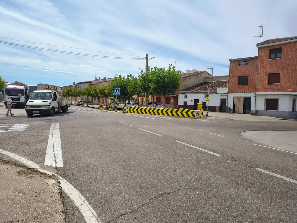 Señalización lista para La Vuelta 2025 a su paso por Fuentesaúco