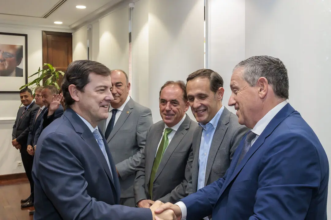 Mañueco junto Faúndez