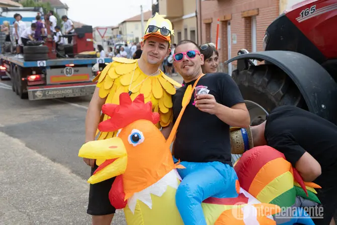 desfile de disfraces en Santibáñez de Vidriales. IMAGEN INTERBENAVENTE  (4)