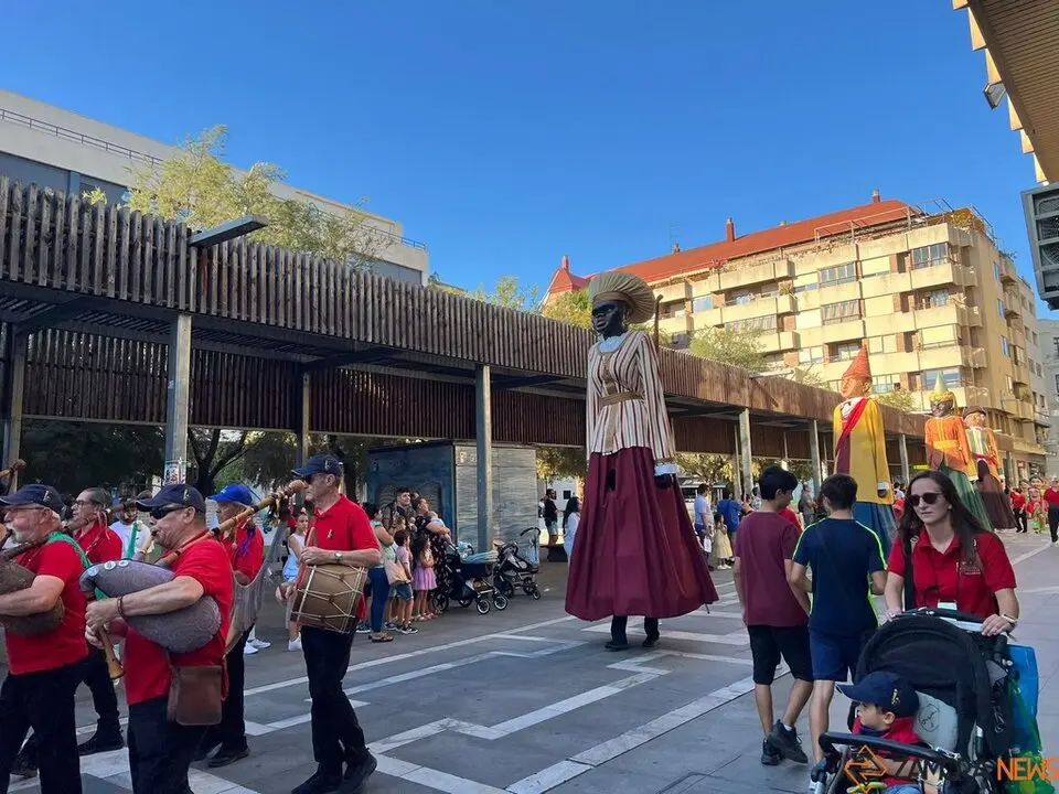 Desfile de Gigantes y Cabezudos Capitonis Durii septiembre _3