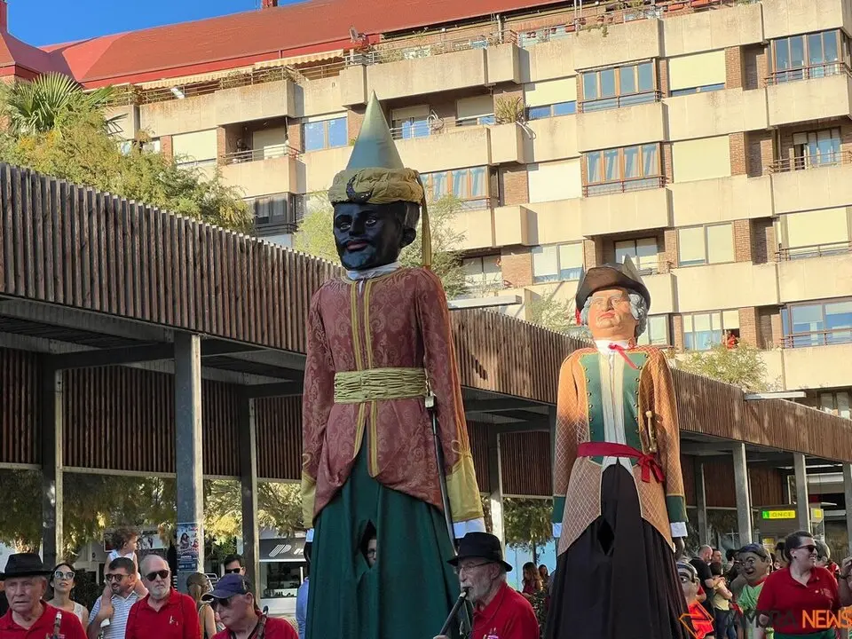 Desfile de Gigantes y Cabezudos Capitonis Durii septiembre _8