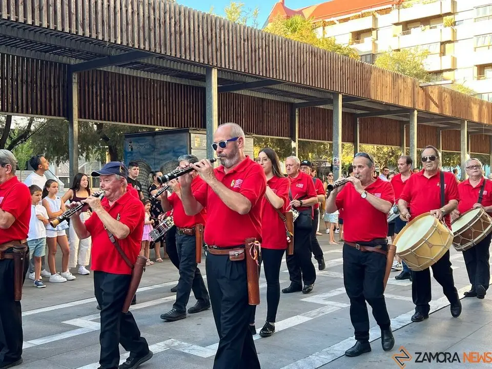 Desfile de Gigantes y Cabezudos Capitonis Durii septiembre _16