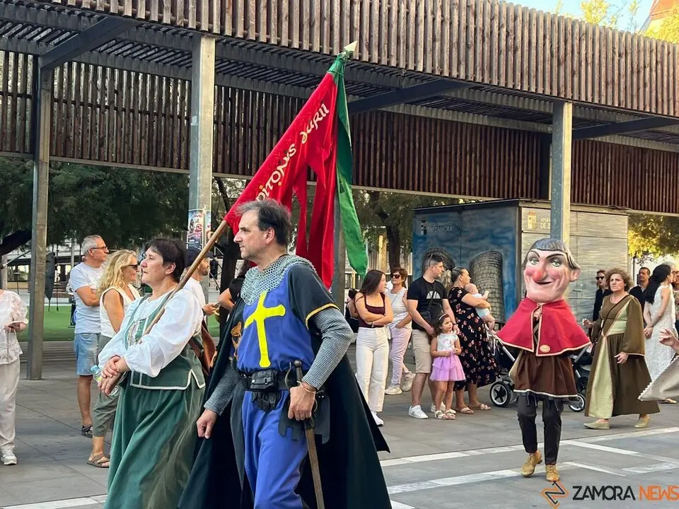 Desfile de Gigantes y Cabezudos Capitonis Durii septiembre _19